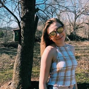 Meet your Posher, Isabella